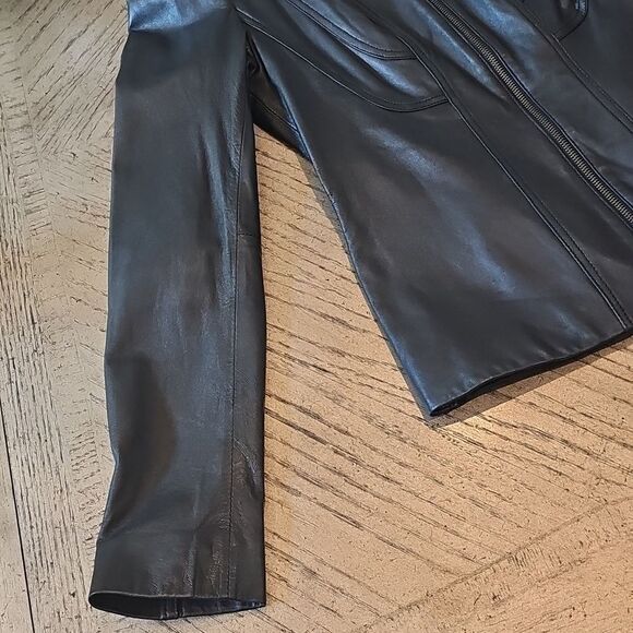 Black leather jacket size S Tahari excellent condition - Picture 3 of 14